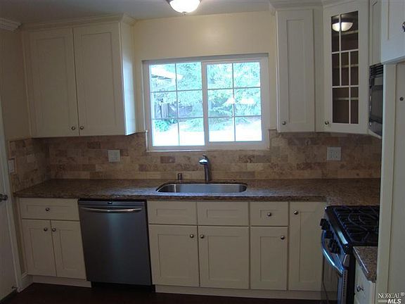 4th image of 282 5th St W