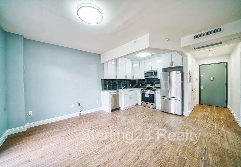 1st image of 3608 28th Ave #5A