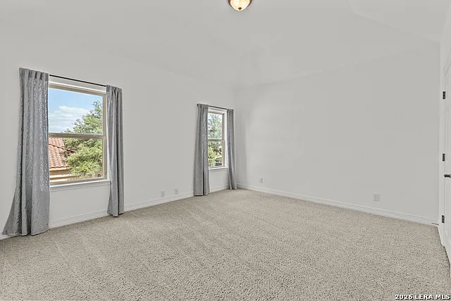 623 Sentry Hl — Photo 24