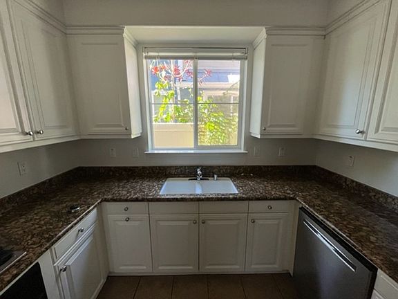 5th image of 3591 Sacramento Dr APT 54