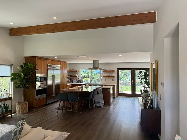 914 Elmview Dr — Photo 3