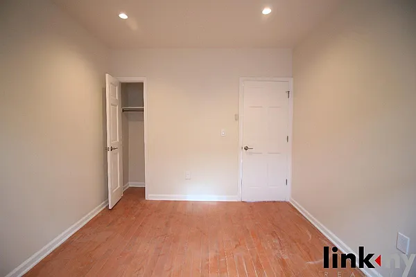 Rented by Link NY Realty | media 15
