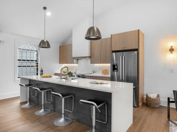 132-134 Elm St, Marblehead, MA 01945