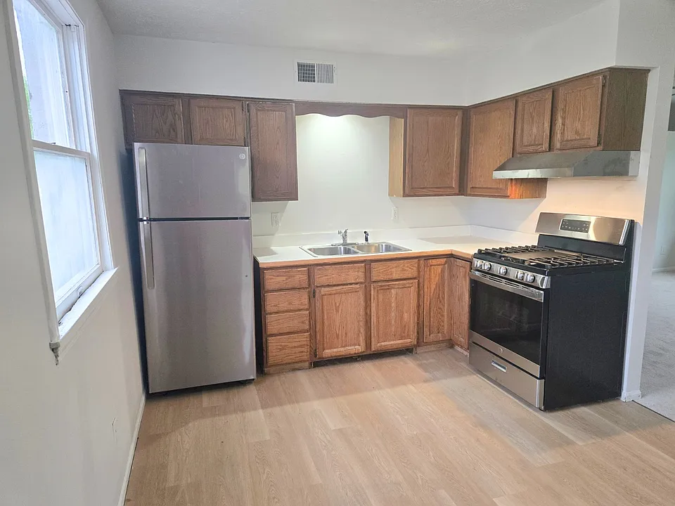2121 Panhandle Rd #B