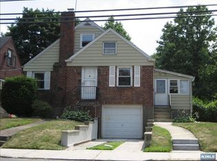 280 Whiteman St, Fort Lee, NJ 07024