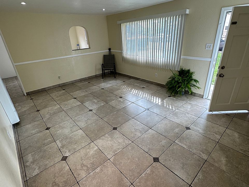 1st image of 6214 Prospect Ave #1