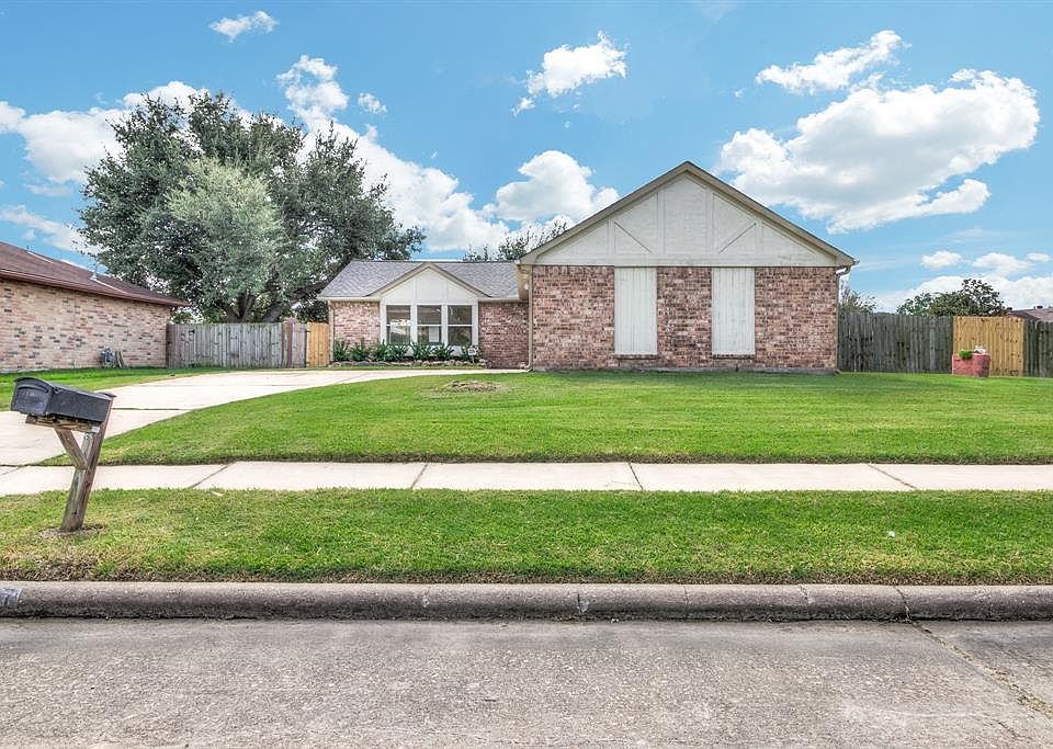 1st image of 2047 Highcrest Dr
