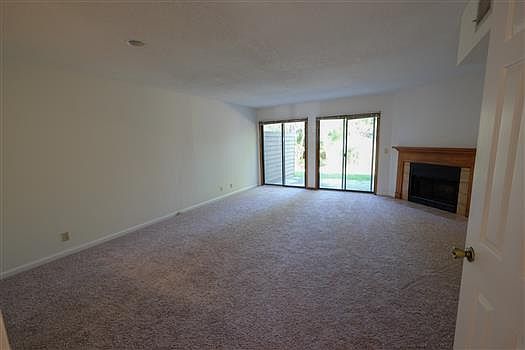 4th image of 129 Barkentine Ct