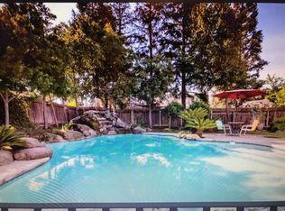 711 Pistachio Ave, Clovis, CA 93611