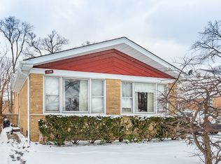 4109 Howard St, Skokie, IL 60076