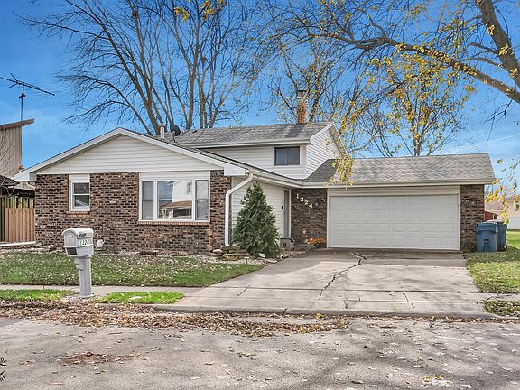 2nd image of 1324 Dove Ct
