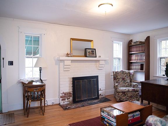 4th image of 27 Huron Ave Lot 3