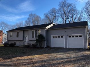35 Knollwood Trl, Coventry, CT 06238
