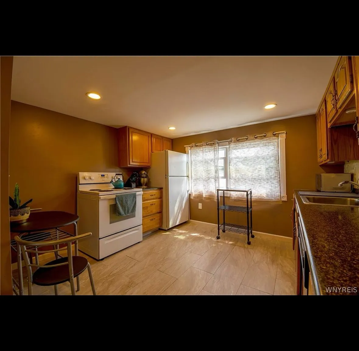 1 bed, 700 sqft, $950 — Photo 1