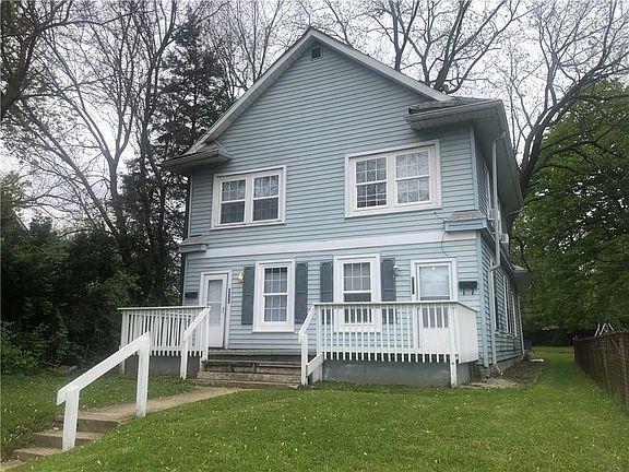 2nd image of 4050 N Cornelius Ave