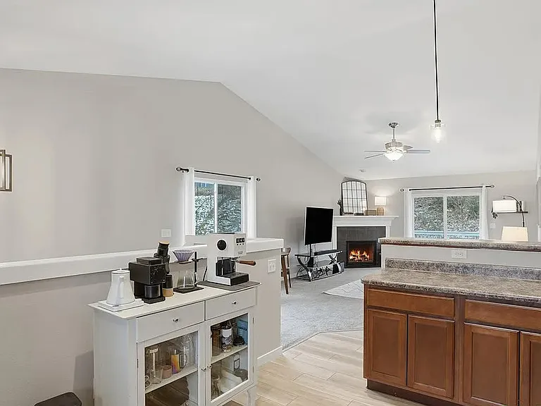 295 Hickory Ct — Photo 7