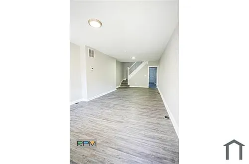 3126 Ravenwood Ave Photo 1