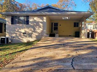 904 S Manor Dr, Horseshoe Bend, AR 72512