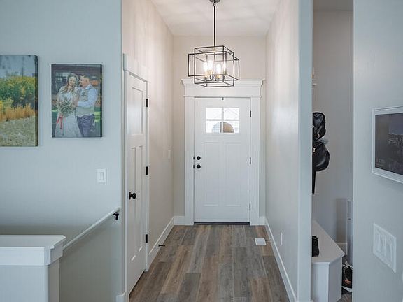 5th image of 3766 Hidden Valley Dr