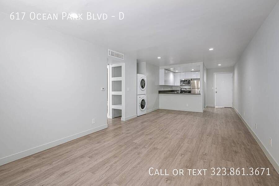 1st image of 617 Ocean Park Blvd #D