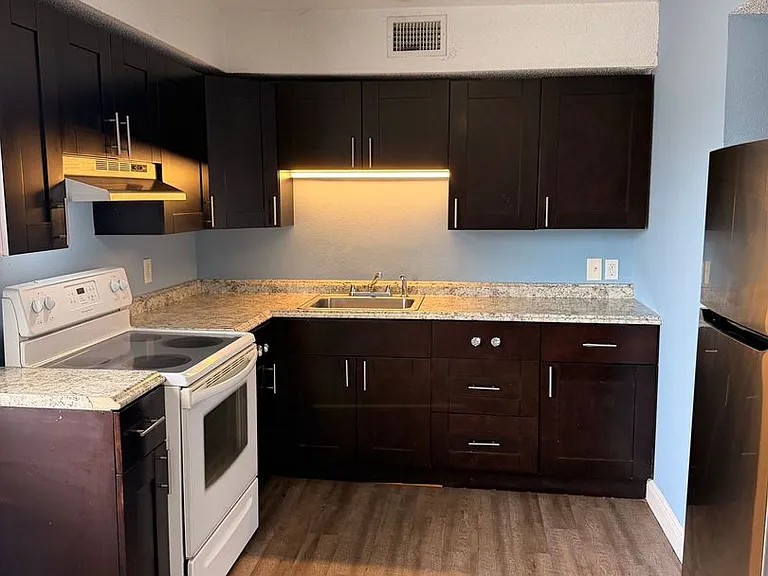 6321 Lenawee St #D1 — Photo 2
