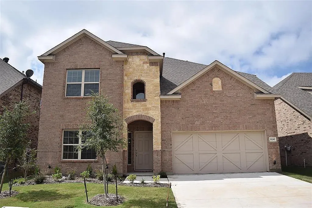 4 bed, 2.5 bath, 3282 sqft, $3,150 — Photo 1