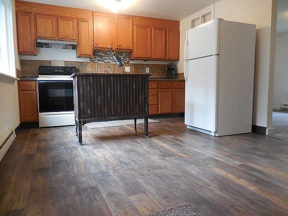 4th image of 1203 N La Cresta Ave