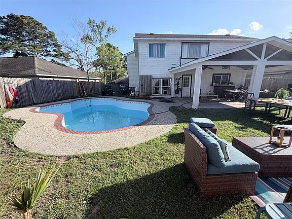 2nd image of 4926 Temple Bell Dr