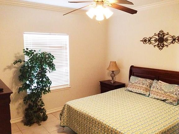 5th image of 102 E Gardenia St #1&2
