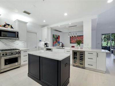 2830 TIBURON BLVD E #101, Naples, FL, 34109