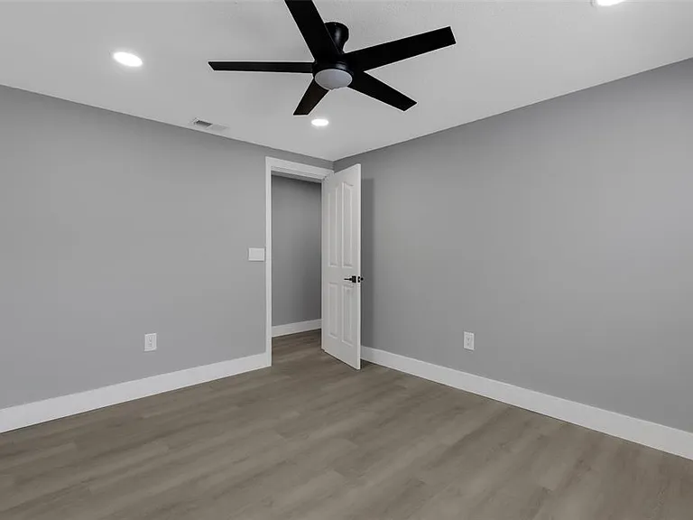 4645 Hunter Ridge Dr — Photo 49