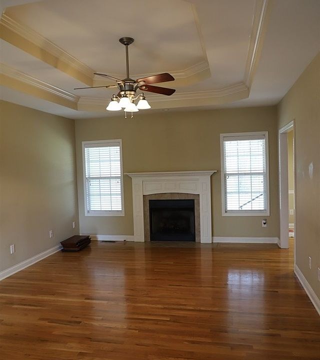 2nd image of 3340 Fair Oaks Cir