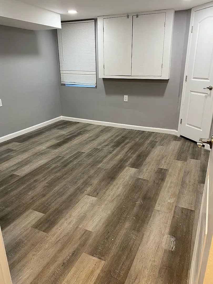 6 South Franklintown Road — Photo 2