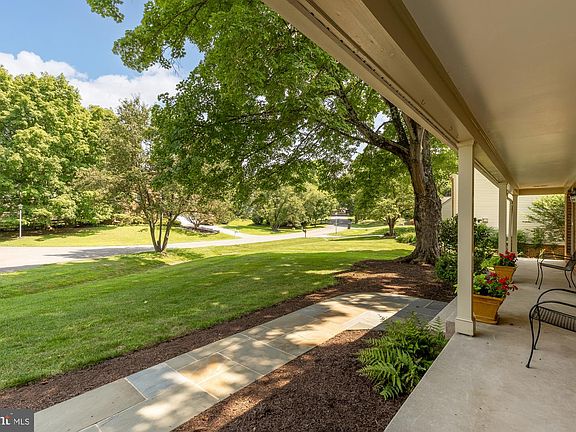 2nd image of 12428 Goldfinch Ct