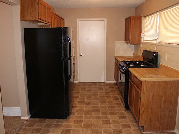 4th image of 7900 E 89th St