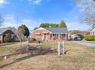 2289 Lee Dr, Burlington, NC 27215