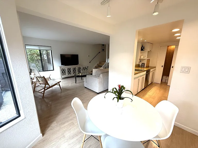 104 Dockside Cir — Photo 6