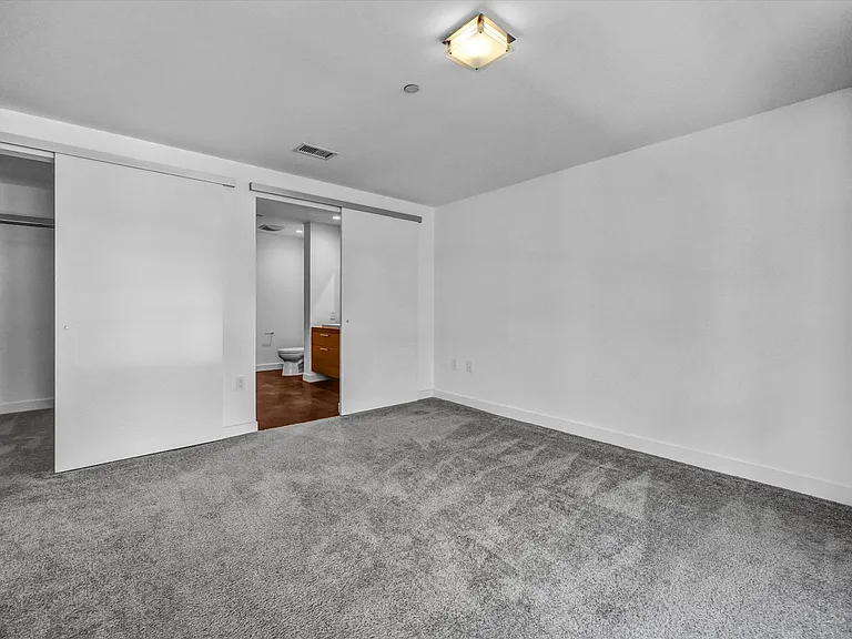 9 Macarthur Pl #403 — Photo 24
