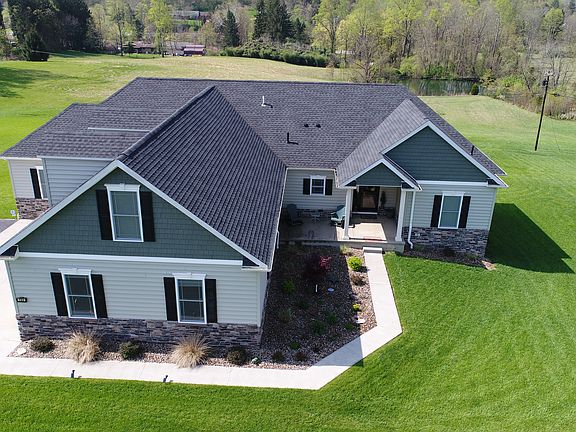 5th image of 165 Lincoln Dr