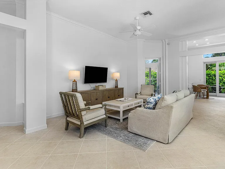 116 Coral Cay Dr — Photo 5