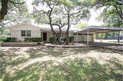 2nd image of 6002 Oakclaire Ln