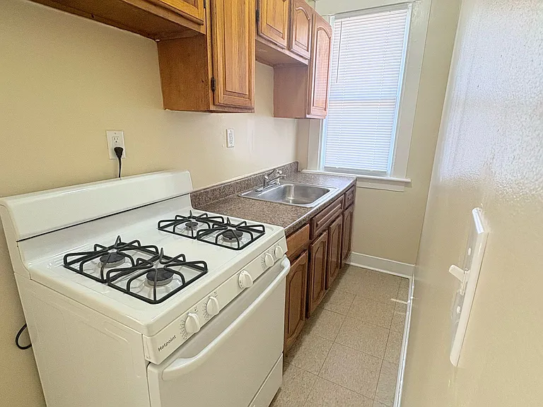 534 Whalley Ave #1RR — Photo 5