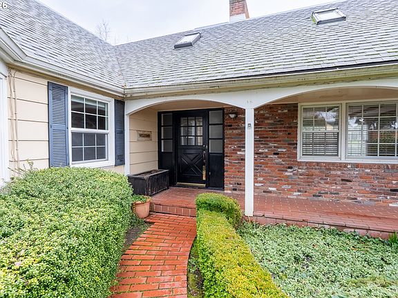 2nd image of 825 Filbert Ave