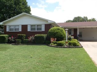 1811 Strait Pl, Stuttgart, AR 72160