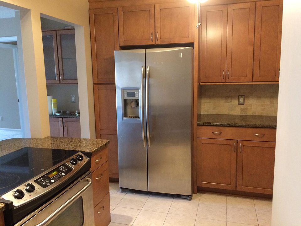 Gourmet kitchen