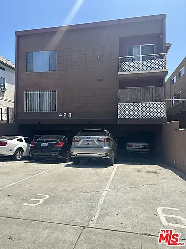 428 S Wilton Pl #3 Photo 1