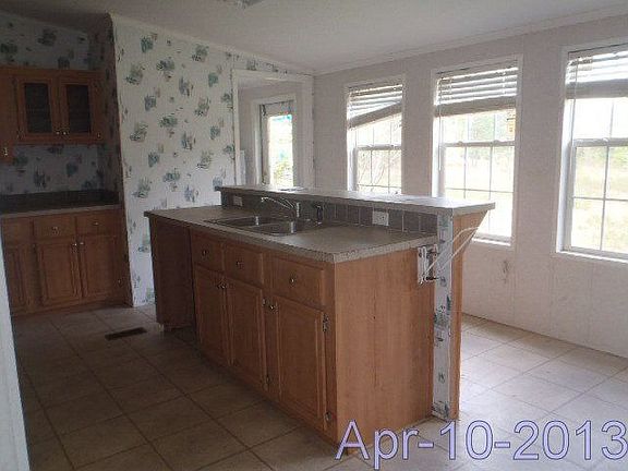 4th image of 235 Lee Road 2075