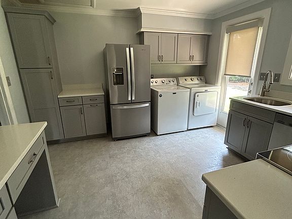 5th image of 550 Quince Ave #550
