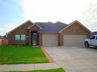 9 Soaring Ct, Wichita Falls, TX 76310