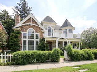 1966 Dewes St, Glenview, IL 60025